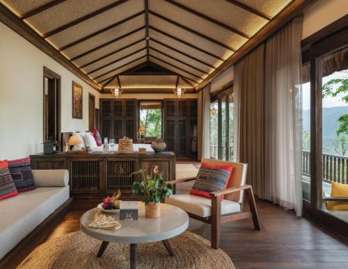bauhinia_mountain_suite_1