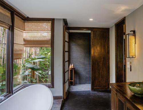 bauhinia_mountain_suite_2