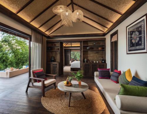 senna_hilltop_pool_villa_2pn_2